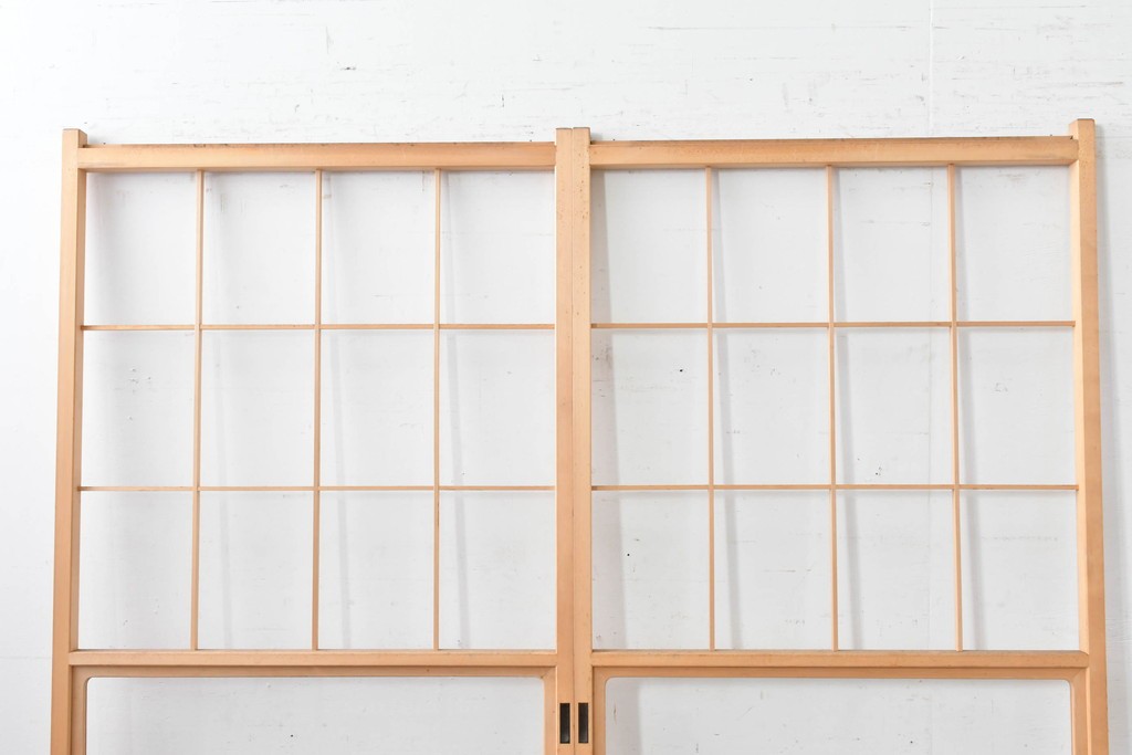 ヴィンテージ建具　昭和後期　上品な桟組みが引き立つ雪見障子戸2枚セット　(R-086561)