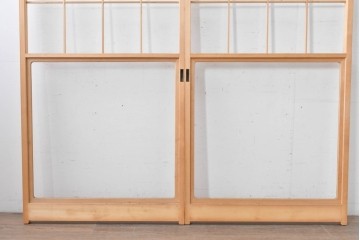 ヴィンテージ建具　昭和後期　上品な桟組みが引き立つ雪見障子戸2枚セット　(R-086561)