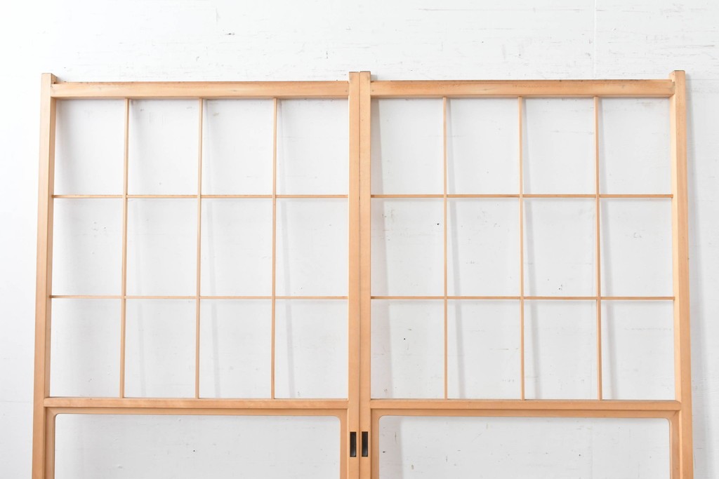 ヴィンテージ建具　昭和後期　上品な桟組みが引き立つ雪見障子戸2枚セット　(R-086562)