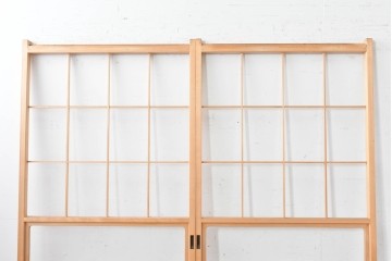 ヴィンテージ建具　昭和後期　上品な桟組みが引き立つ雪見障子戸2枚セット　(R-086562)