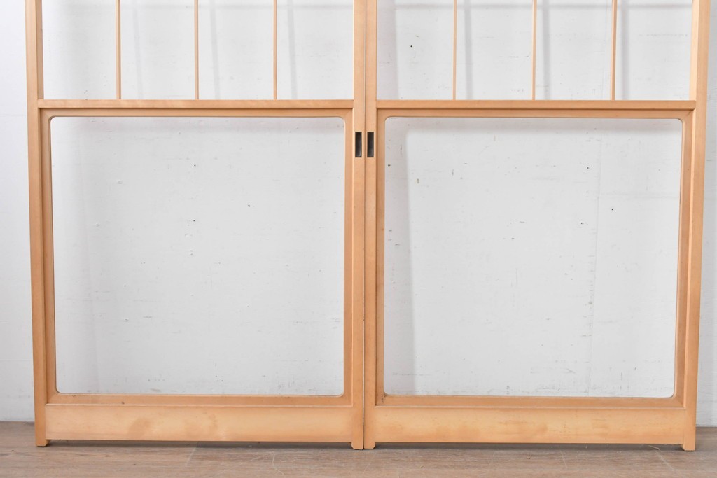 ヴィンテージ建具　昭和後期　上品な桟組みが引き立つ雪見障子戸2枚セット　(R-086562)