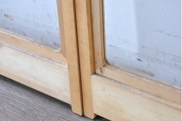 ヴィンテージ建具　昭和後期　上品な桟組みが引き立つ雪見障子戸2枚セット　(R-086562)