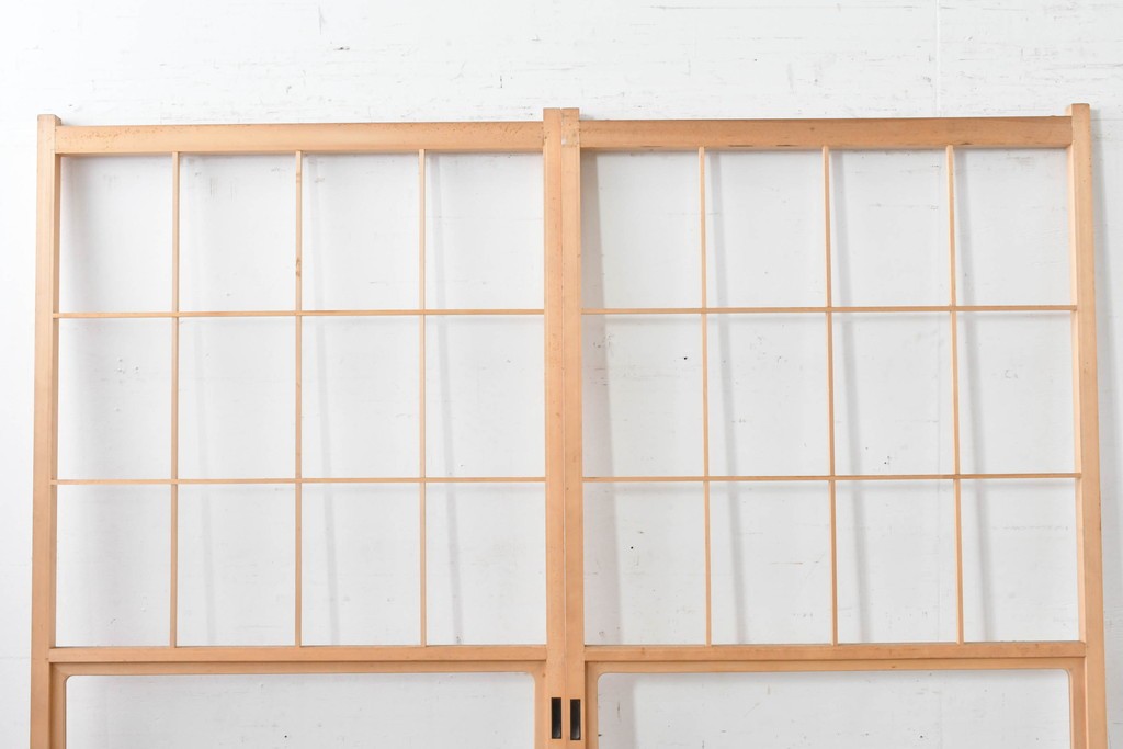 ヴィンテージ建具　昭和後期　上品な桟組みが引き立つ雪見障子戸2枚セット　(R-086562)