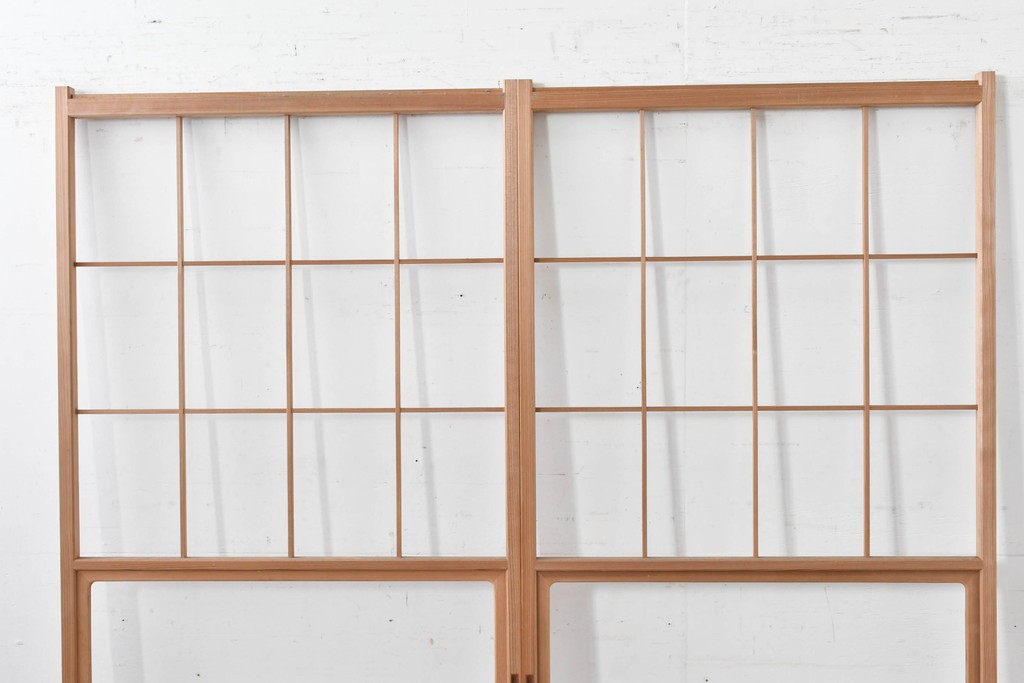 ヴィンテージ建具　昭和後期　上品な桟組みが引き立つ雪見障子戸2枚セット　(R-086563)