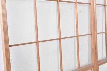 ヴィンテージ建具　昭和後期　上品な桟組みが引き立つ雪見障子戸2枚セット　(R-086563)