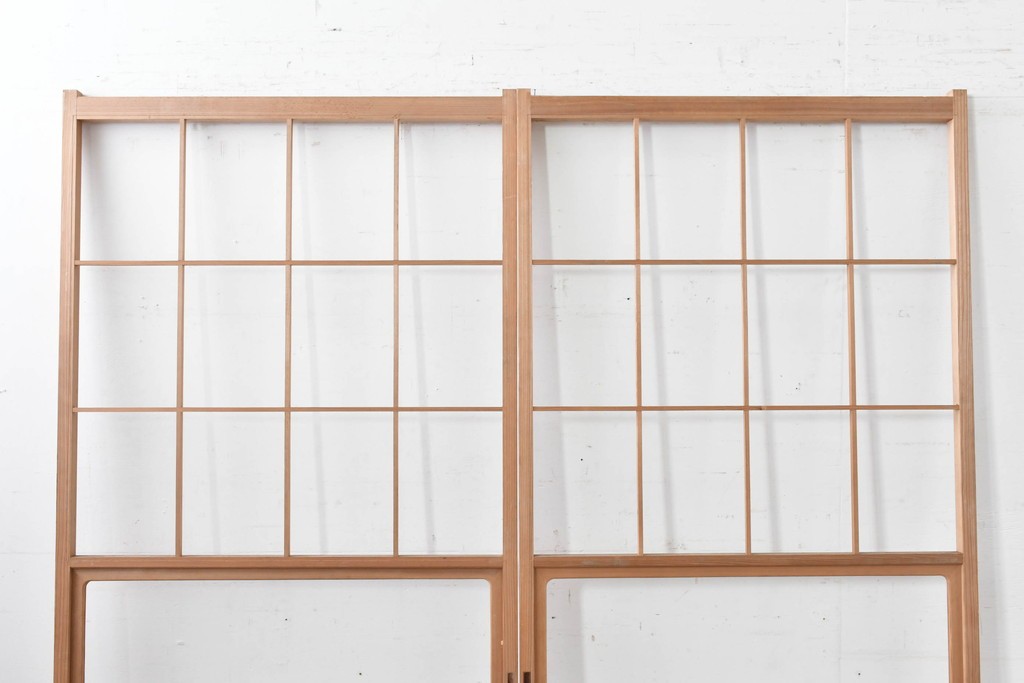 ヴィンテージ建具　昭和後期　上品な桟組みが引き立つ雪見障子戸2枚セット　(R-086563)