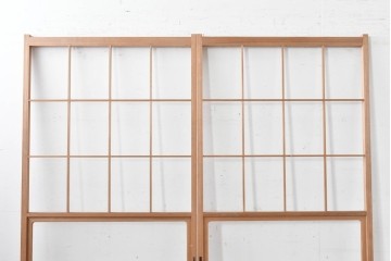 ヴィンテージ建具　昭和後期　上品な桟組みが引き立つ雪見障子戸2枚セット　(R-086563)