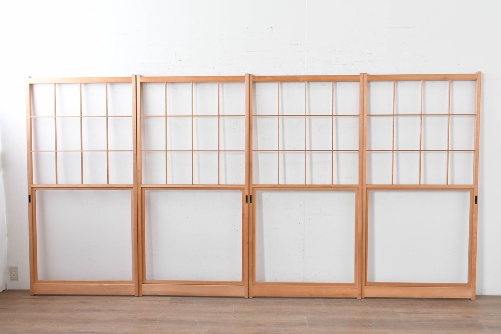 ヴィンテージ建具　昭和後期　上品な桟組みが引き立つ雪見障子戸4枚セット　(R-086564)