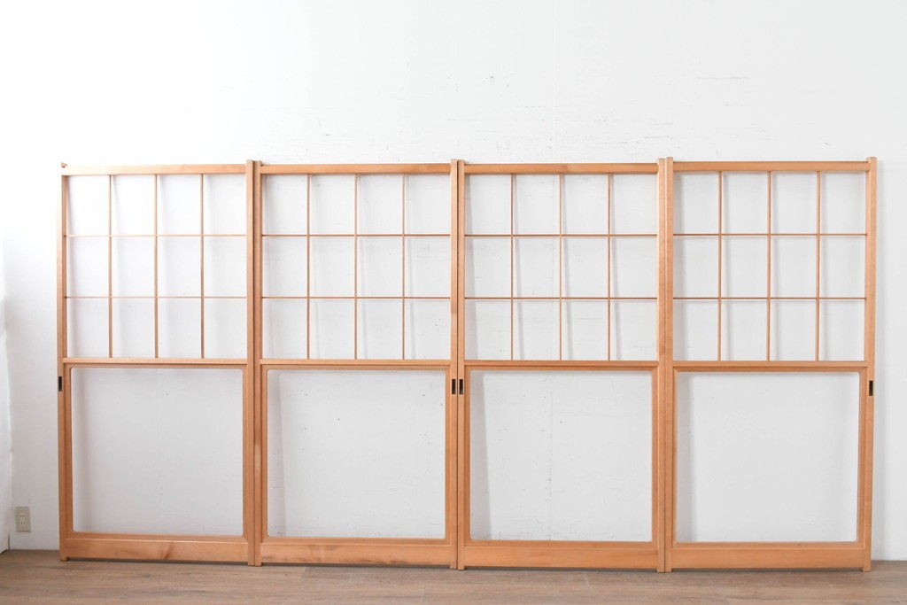 ヴィンテージ建具　昭和後期　上品な桟組みが引き立つ雪見障子戸4枚セット　(R-086564)