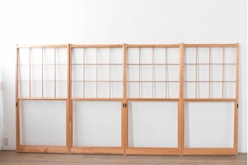ヴィンテージ建具　昭和後期　上品な桟組みが引き立つ雪見障子戸4枚セット　(R-086564)