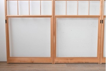 ヴィンテージ建具　昭和後期　上品な桟組みが引き立つ雪見障子戸4枚セット　(R-086564)