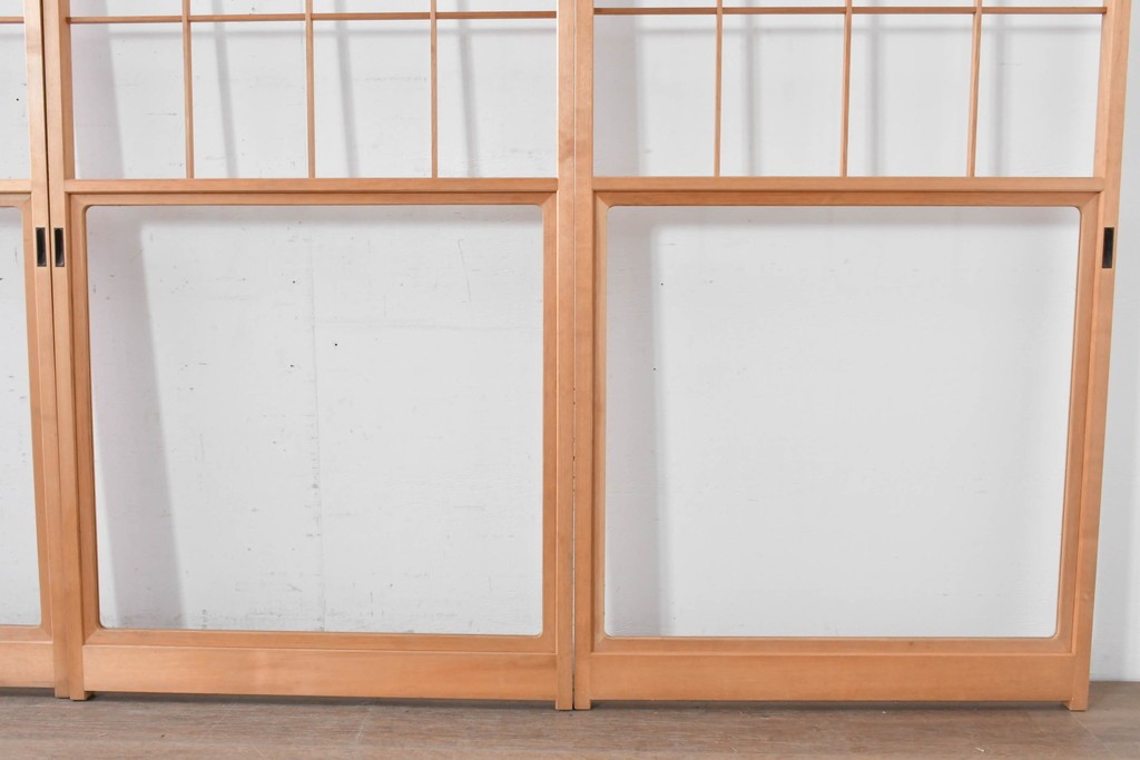 ヴィンテージ建具　昭和後期　上品な桟組みが引き立つ雪見障子戸4枚セット　(R-086564)