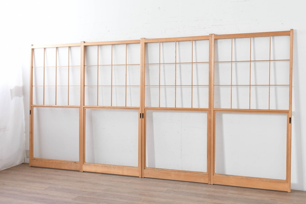 ヴィンテージ建具　昭和後期　上品な桟組みが引き立つ雪見障子戸4枚セット　(R-086565)