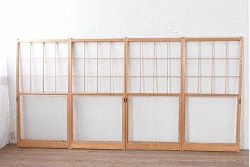 ヴィンテージ建具　昭和後期　上品な桟組みが引き立つ雪見障子戸4枚セット　(R-086565)