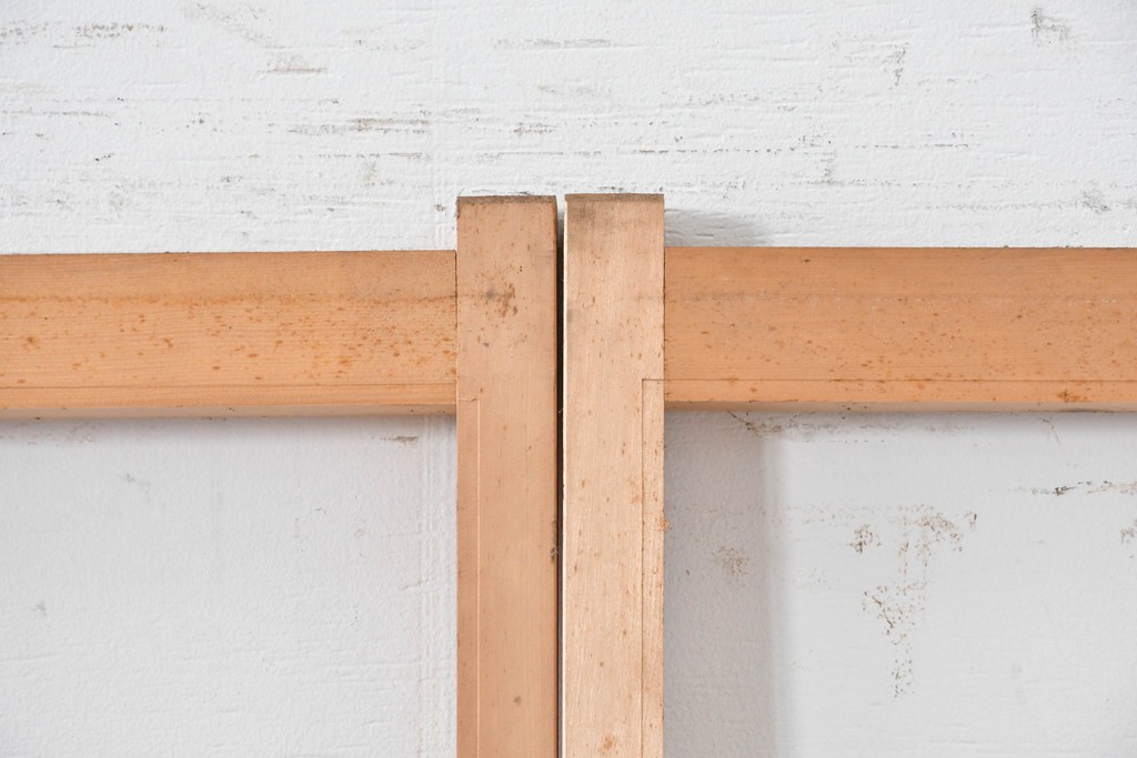 ヴィンテージ建具　昭和後期　上品な桟組みが引き立つ雪見障子戸4枚セット　(R-086565)