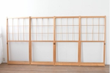 ヴィンテージ建具　昭和後期　上品な桟組みが引き立つ雪見障子戸4枚セット　(R-086565)