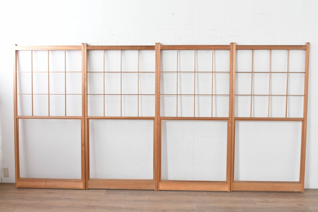 ヴィンテージ建具　昭和後期　上品な桟組みが引き立つ雪見障子戸4枚セット　(R-086566)
