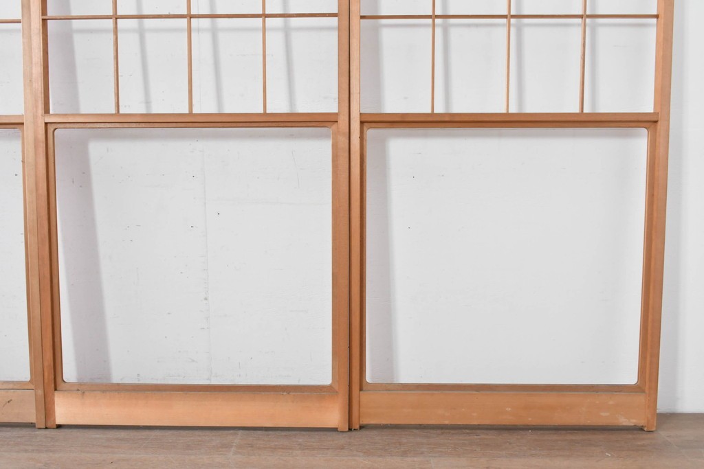ヴィンテージ建具　昭和後期　上品な桟組みが引き立つ雪見障子戸4枚セット　(R-086566)