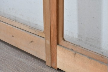 ヴィンテージ建具　昭和後期　上品な桟組みが引き立つ雪見障子戸4枚セット　(R-086566)