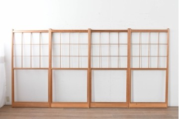 ヴィンテージ建具　昭和後期　上品な桟組みが引き立つ雪見障子戸4枚セット　(R-086566)
