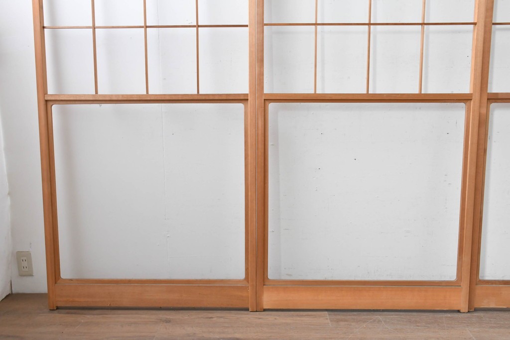 ヴィンテージ建具　昭和後期　上品な桟組みが引き立つ雪見障子戸4枚セット　(R-086566)