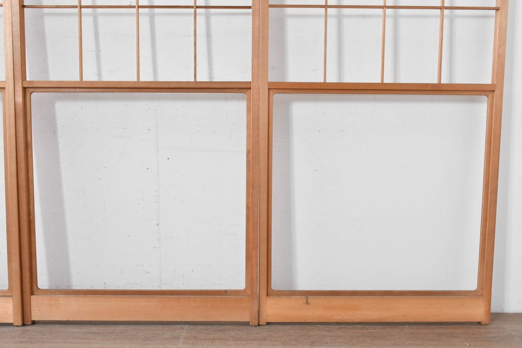 ヴィンテージ建具　昭和後期　上品な桟組みが引き立つ雪見障子戸4枚セット　(R-086566)