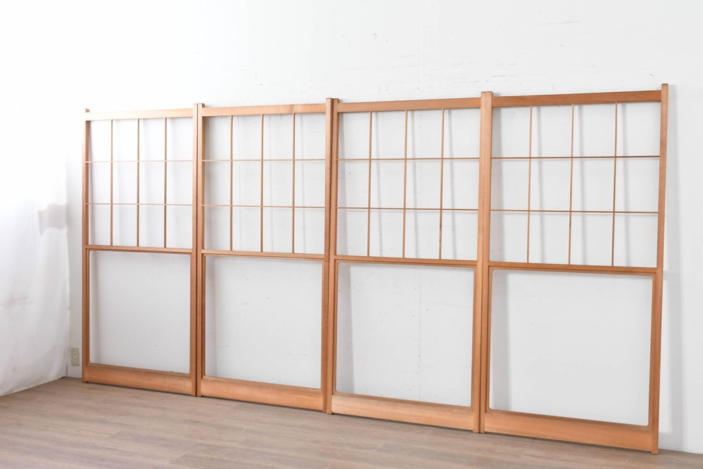 ヴィンテージ建具　昭和後期　上品な桟組みが引き立つ雪見障子戸4枚セット　(R-086567)