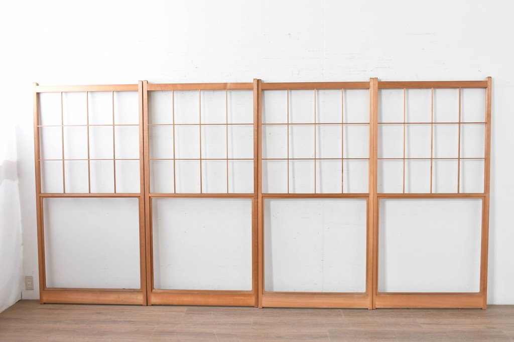 ヴィンテージ建具　昭和後期　上品な桟組みが引き立つ雪見障子戸4枚セット　(R-086567)