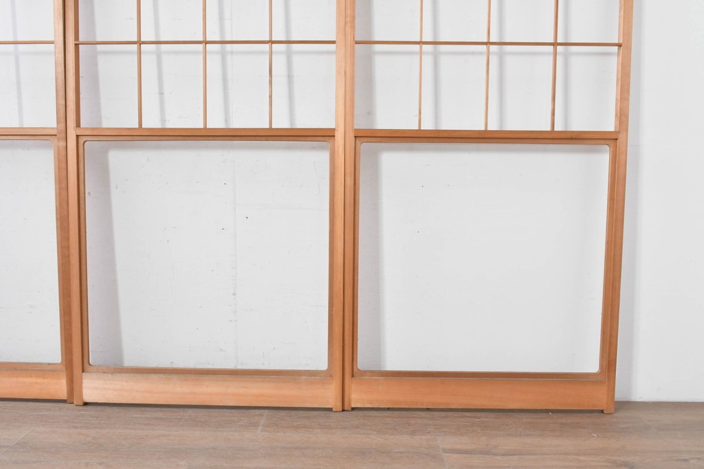 ヴィンテージ建具　昭和後期　上品な桟組みが引き立つ雪見障子戸4枚セット　(R-086567)