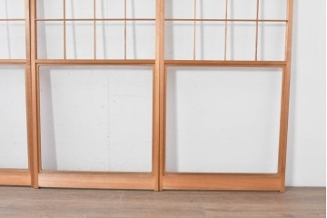 ヴィンテージ建具　昭和後期　上品な桟組みが引き立つ雪見障子戸4枚セット　(R-086567)