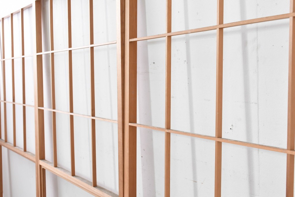 ヴィンテージ建具　昭和後期　上品な桟組みが引き立つ雪見障子戸4枚セット　(R-086567)