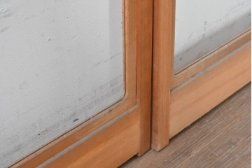 ヴィンテージ建具　昭和後期　上品な桟組みが引き立つ雪見障子戸4枚セット　(R-086567)