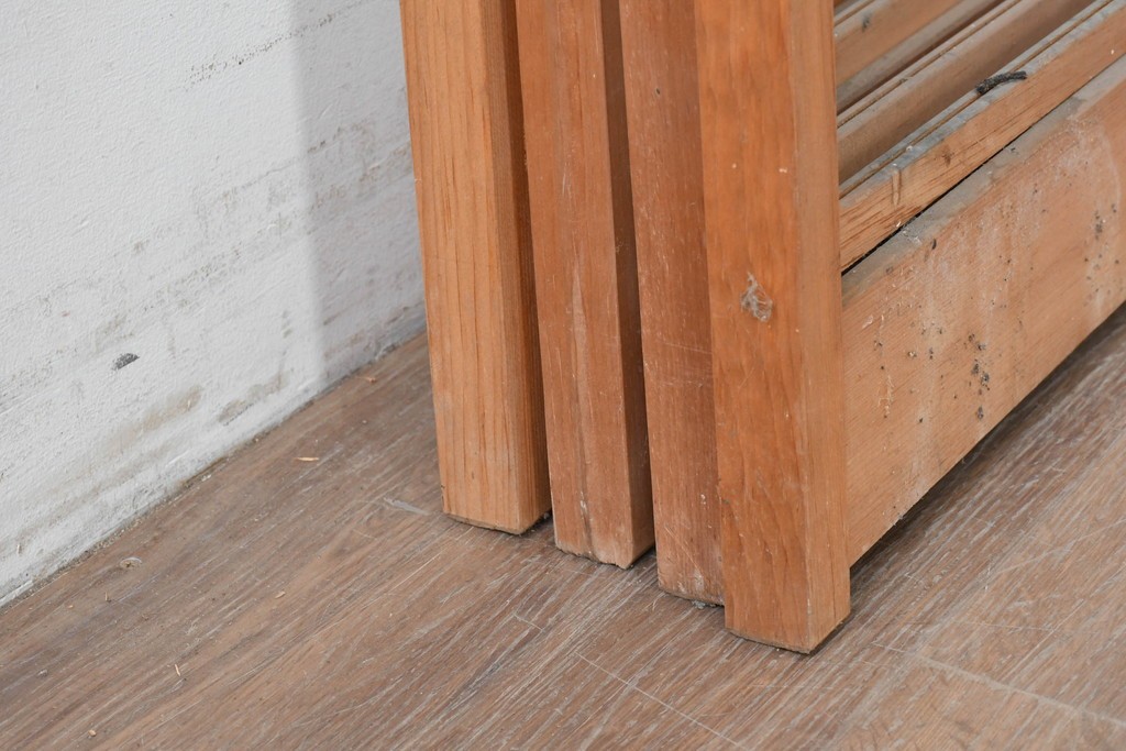 ヴィンテージ建具　昭和後期　上品な桟組みが引き立つ雪見障子戸4枚セット　(R-086567)