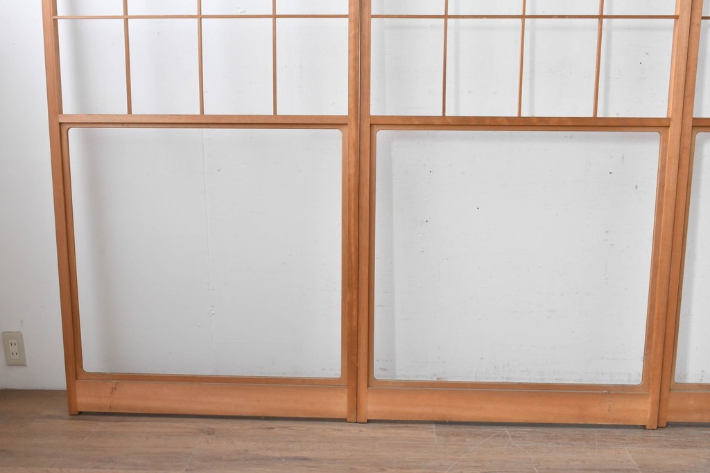 ヴィンテージ建具　昭和後期　上品な桟組みが引き立つ雪見障子戸4枚セット　(R-086568)