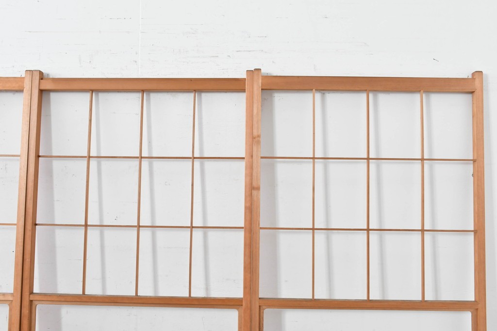 ヴィンテージ建具　昭和後期　上品な桟組みが引き立つ雪見障子戸4枚セット　(R-086568)