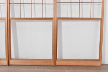 ヴィンテージ建具　昭和後期　上品な桟組みが引き立つ雪見障子戸4枚セット　(R-086568)