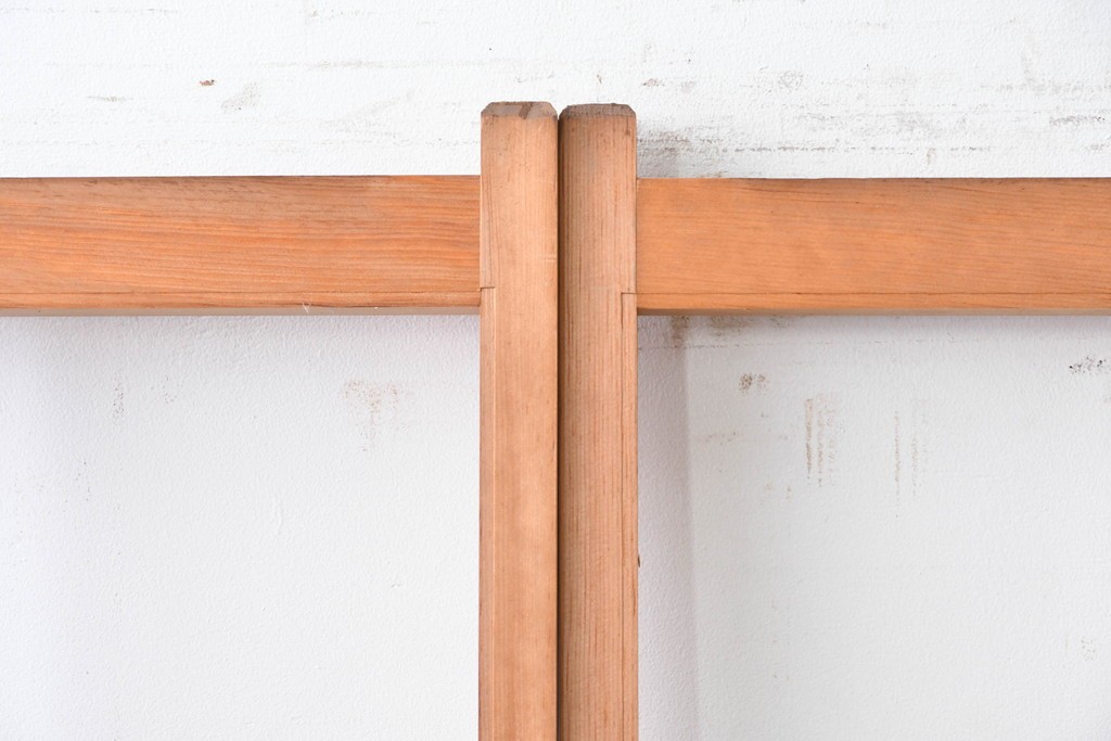 ヴィンテージ建具　昭和後期　上品な桟組みが引き立つ雪見障子戸4枚セット　(R-086568)