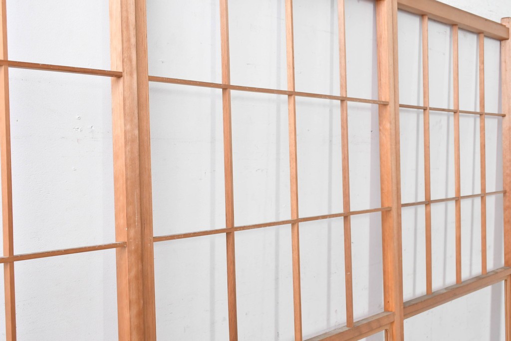 ヴィンテージ建具　昭和後期　上品な桟組みが引き立つ雪見障子戸4枚セット　(R-086568)