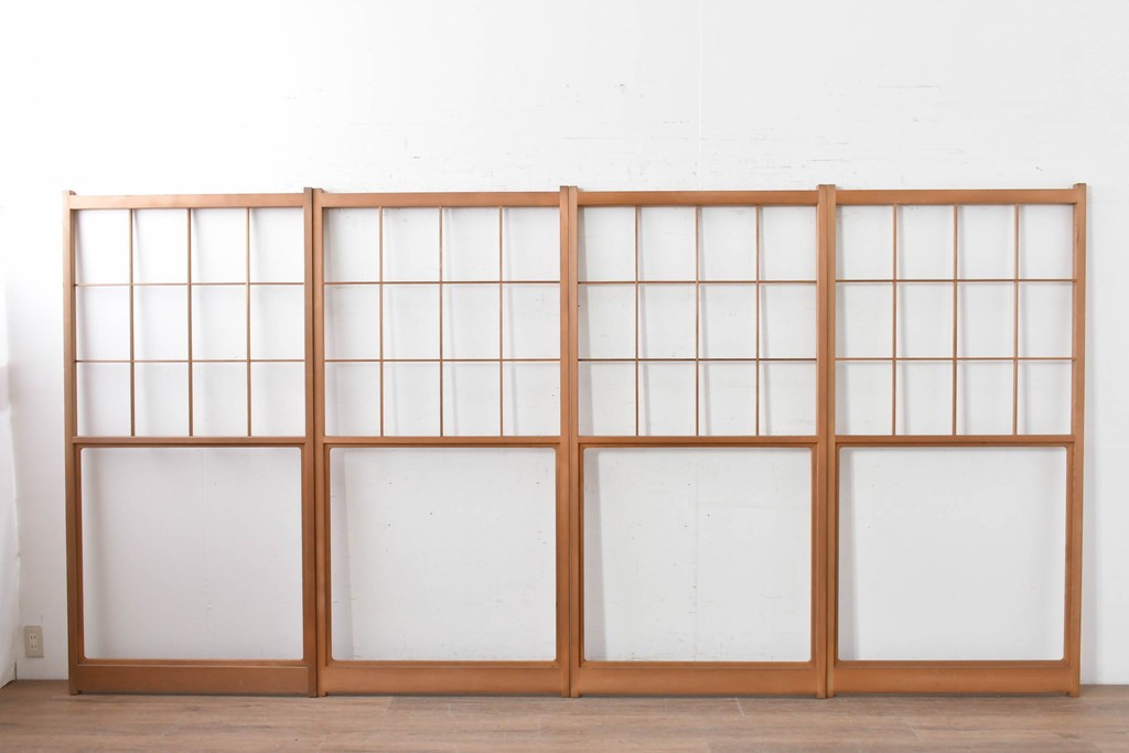 ヴィンテージ建具　昭和後期　上品な桟組みが引き立つ雪見障子戸4枚セット　(R-086569)
