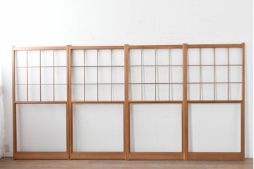 ヴィンテージ建具　昭和後期　上品な桟組みが引き立つ雪見障子戸4枚セット　(R-086569)