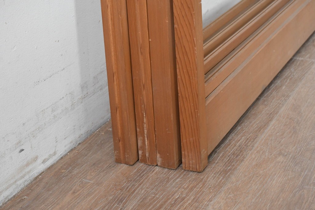 ヴィンテージ建具　昭和後期　上品な桟組みが引き立つ雪見障子戸4枚セット　(R-086569)