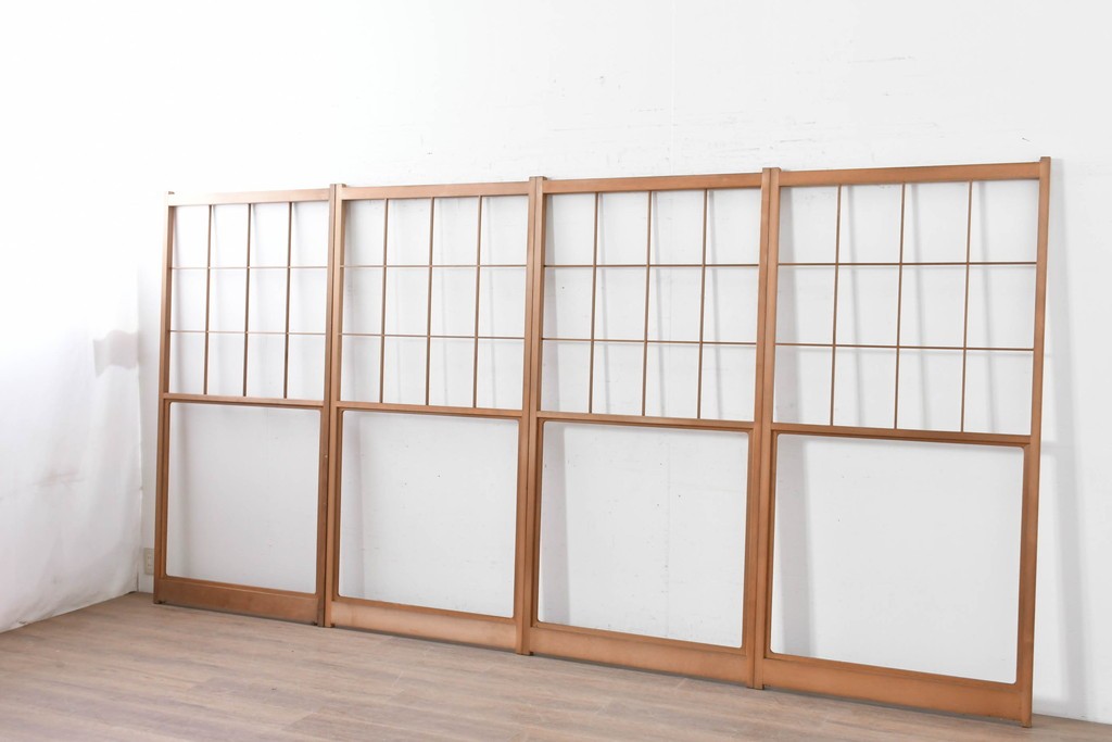ヴィンテージ建具　昭和後期　上品な桟組みが引き立つ雪見障子戸4枚セット　(R-086570)