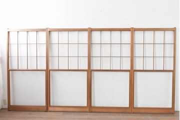 ヴィンテージ建具　昭和後期　上品な桟組みが引き立つ雪見障子戸4枚セット　(R-086570)