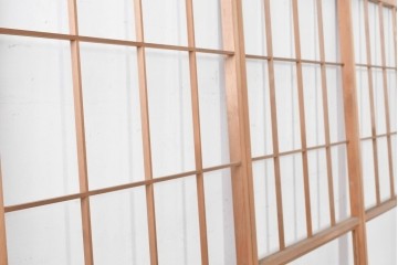 ヴィンテージ建具　昭和後期　上品な桟組みが引き立つ雪見障子戸4枚セット　(R-086570)