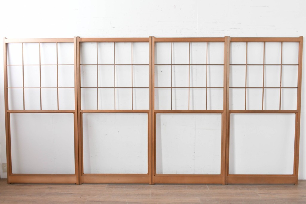 ヴィンテージ建具　昭和後期　上品な桟組みが引き立つ雪見障子戸4枚セット　(R-086570)
