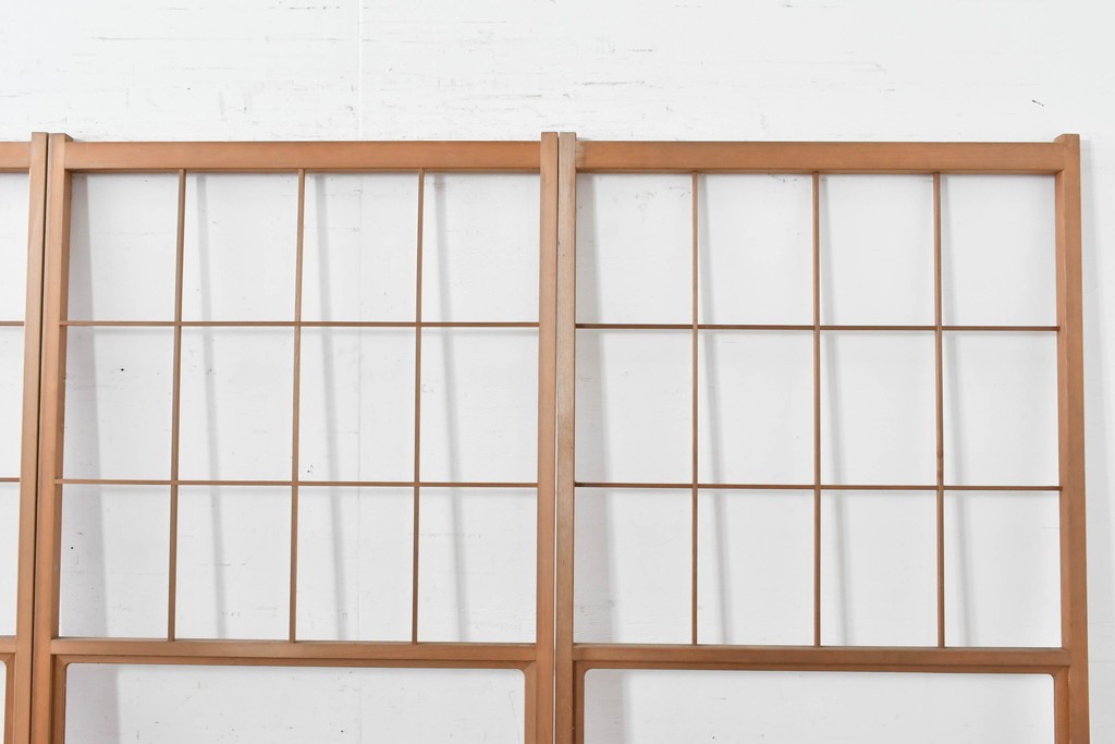 ヴィンテージ建具　昭和後期　上品な桟組みが引き立つ雪見障子戸4枚セット　(R-086570)
