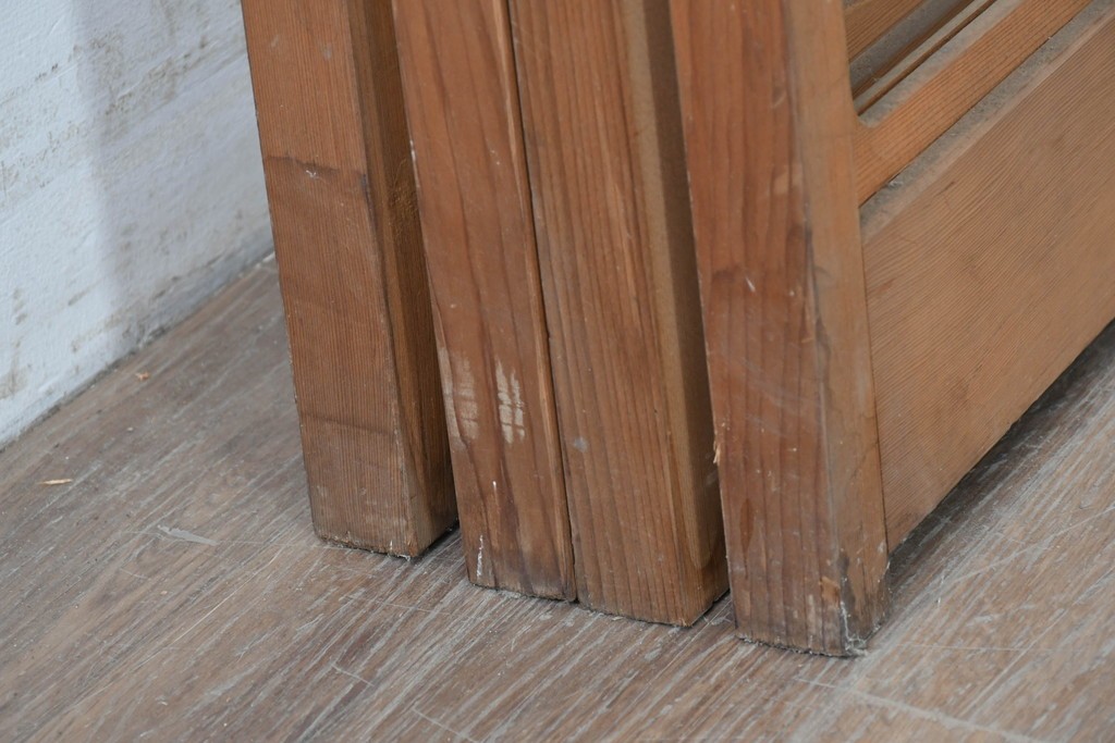 ヴィンテージ建具　昭和後期　上品な桟組みが引き立つ雪見障子戸4枚セット　(R-086570)