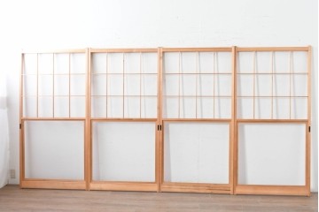 ヴィンテージ建具　昭和後期　上品な桟組みが引き立つ雪見障子戸4枚セット　(R-086571)