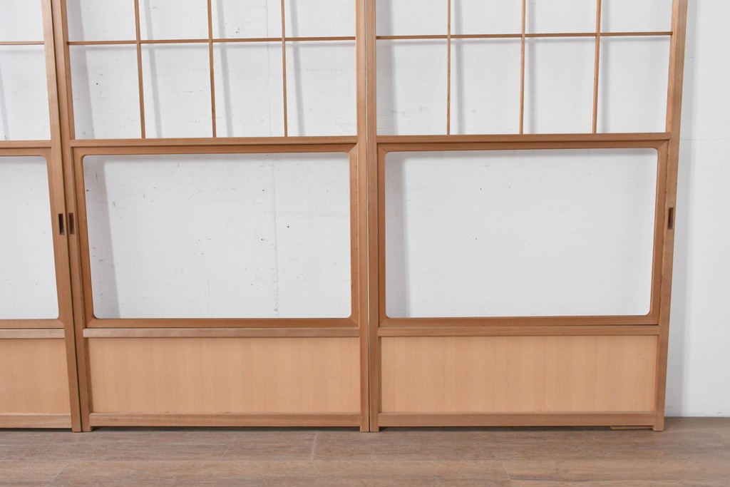 ヴィンテージ建具　昭和後期　秋田杉　温かみのある木味が魅力の雪見障子戸4枚セット　(R-086572)