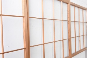 ヴィンテージ建具　昭和後期　秋田杉　温かみのある木味が魅力の雪見障子戸4枚セット　(R-086572)